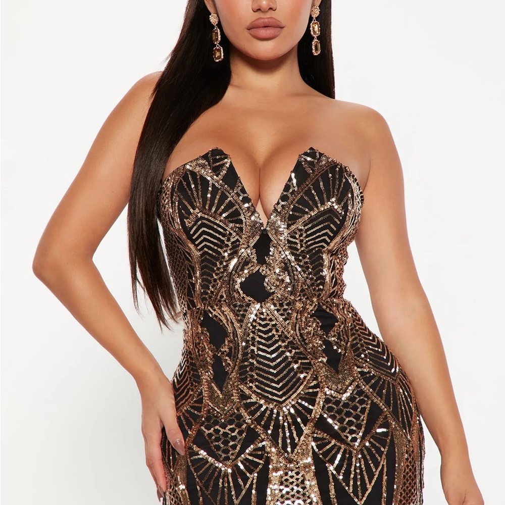 Fashion Nova Black and Gold Strapless Dress